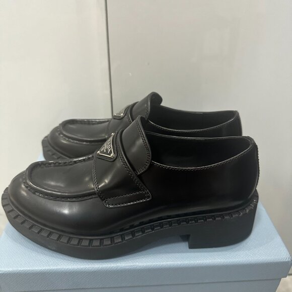 Women's Prada Pink Loafers 💫 - Picture 2 of 6